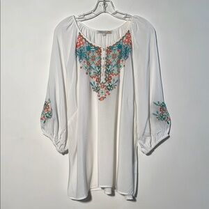 C&C CALIFORNIA Floral Embroidered Boho Beach Peasant 3/4 SLV 3 Button Top SZ 1X